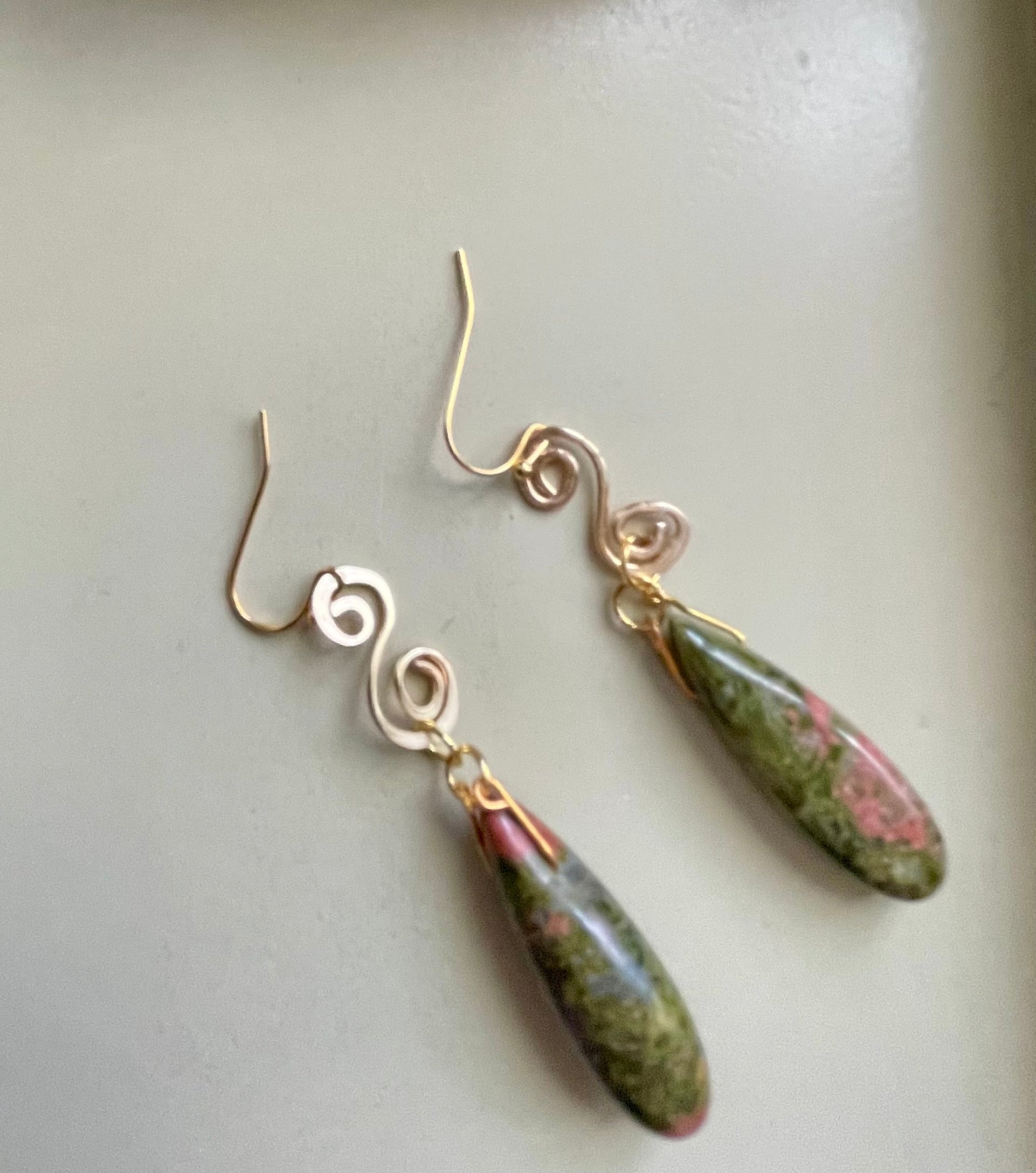 Unakite Jewelry Set – Green Pink Chip Bracelet & Teardrop Dangle Earrings, Gold Plated Handmade Healing Crystal Gift for Women- by Suzie with Sublime Designs