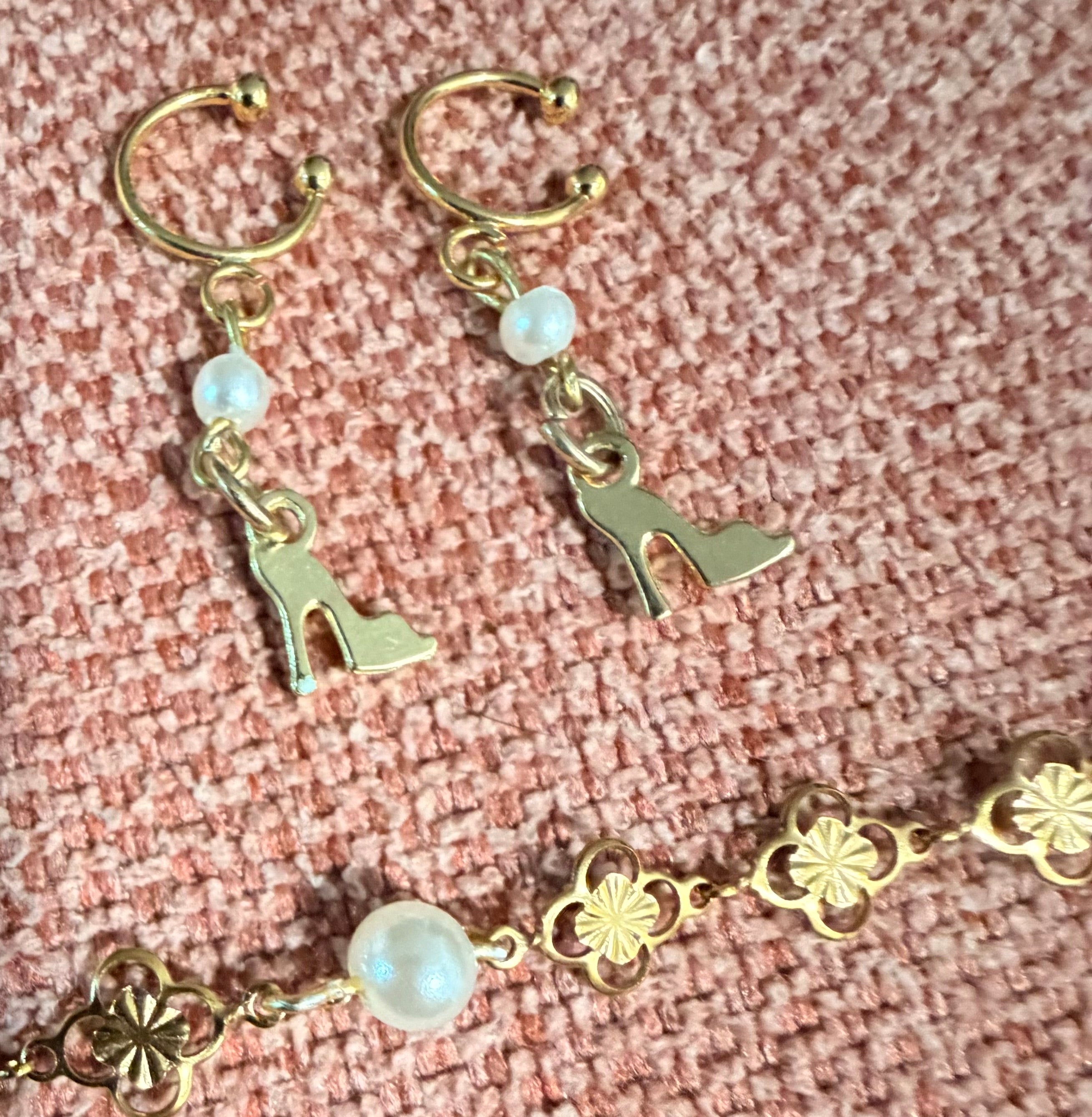 Dainty Gold Plated High Heel Pearl Ear Cuffs and Clover Flower Charm Bracelet/Anklet Set