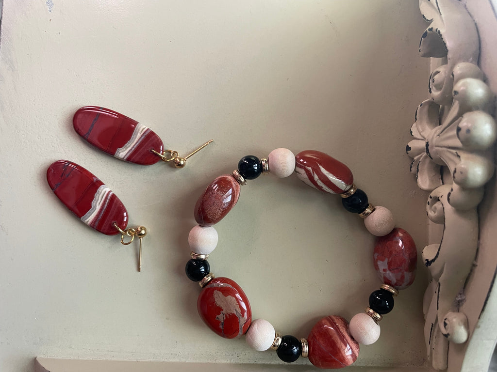 Red Jasper & Onyx Set Bracelet & Earrings