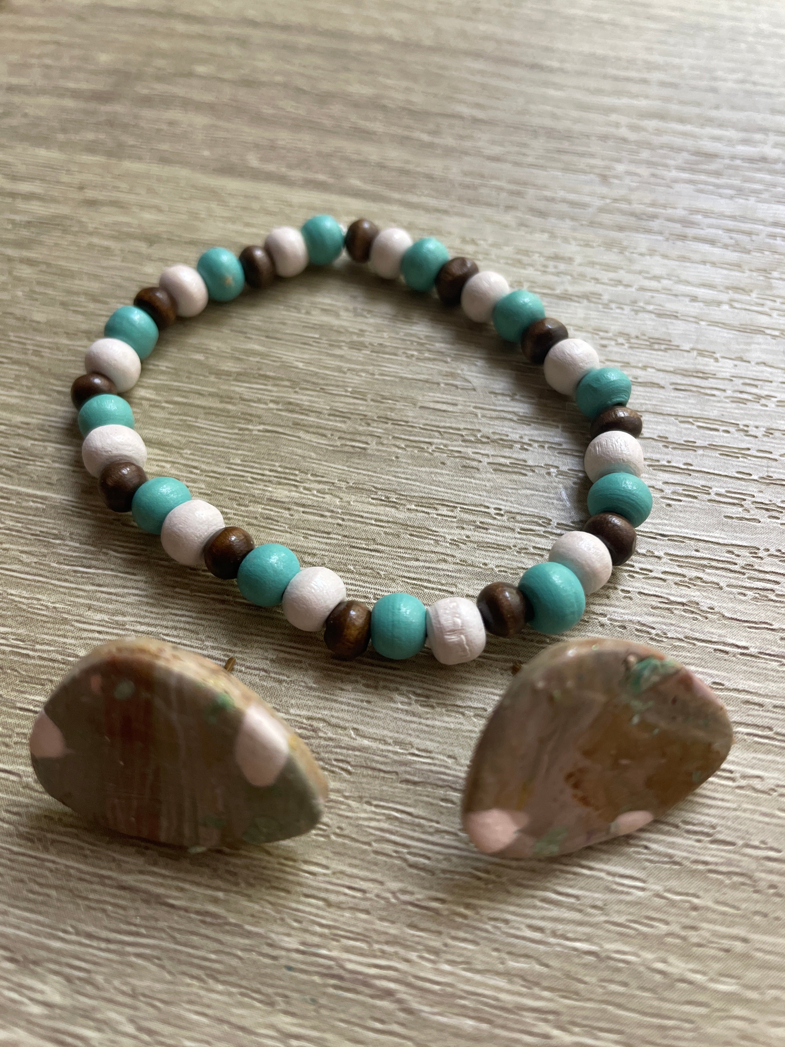 Abstract Drip Stud Set