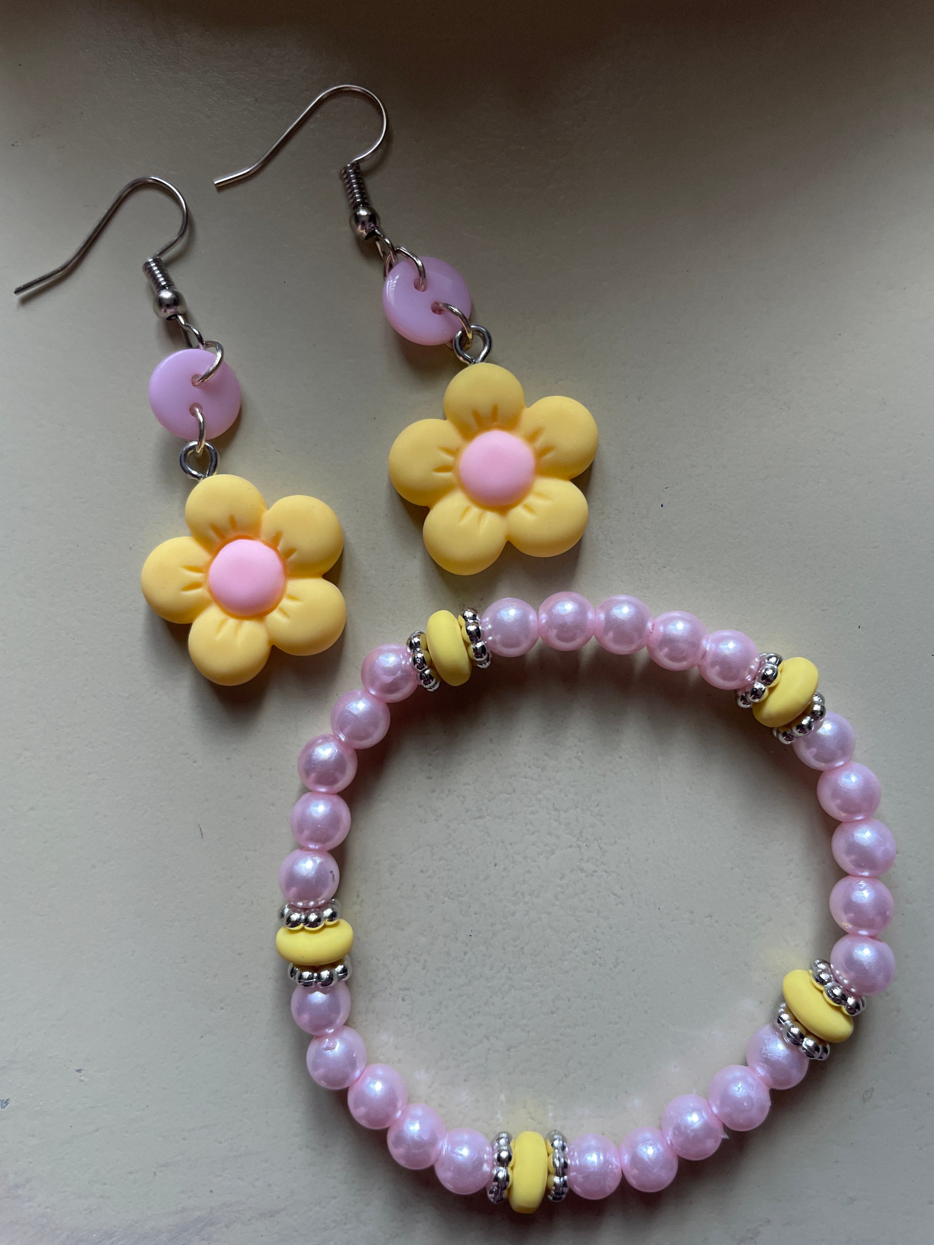 Buttercream Daisy Dream Jewelry Set
