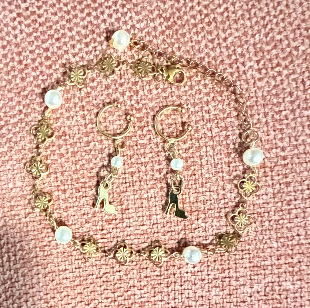 Dainty Gold Plated High Heel Pearl Ear Cuffs and Clover Flower Charm Bracelet/Anklet Set