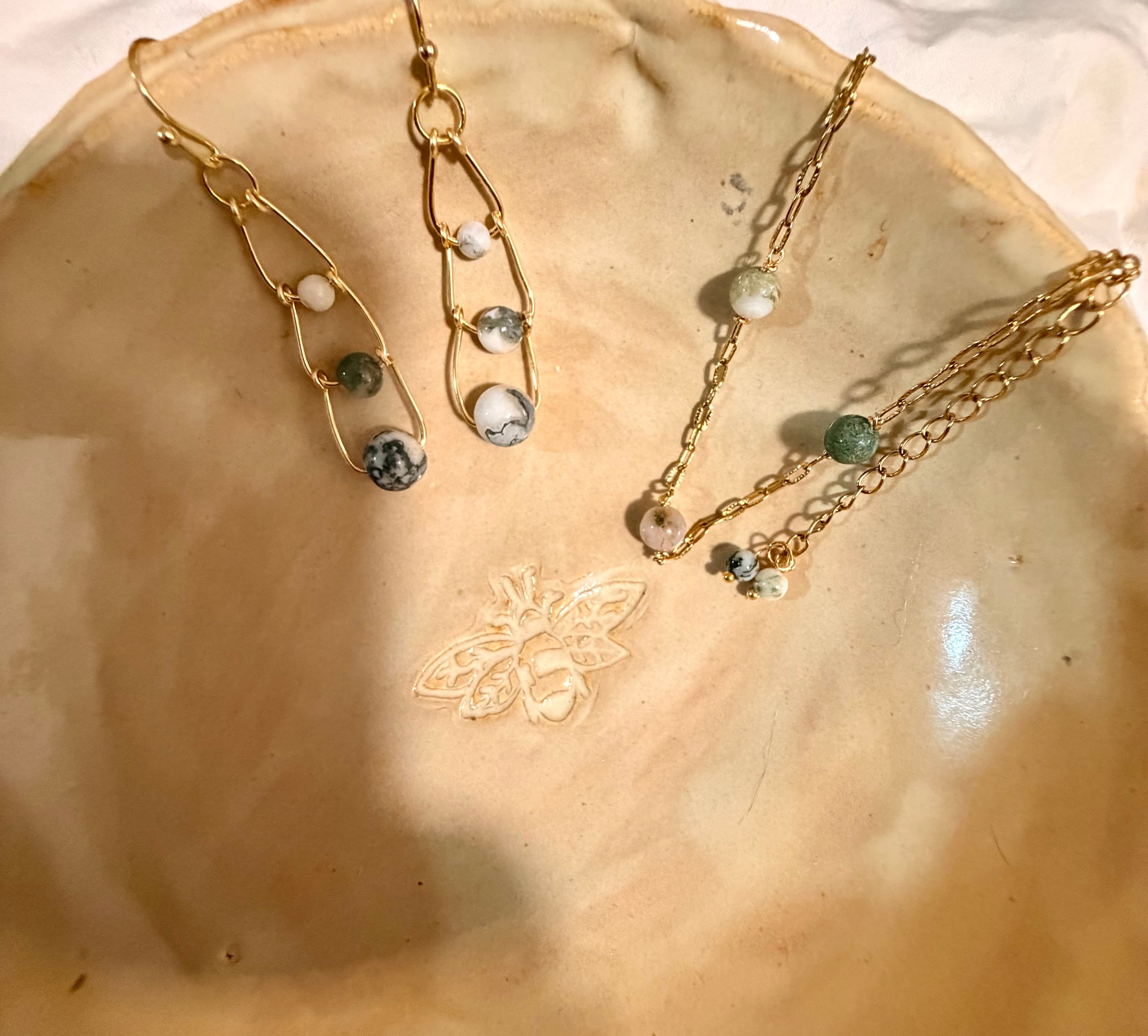 Healing Natural Green Agate Gold Plated Stainless Steel Dangle Earrings and Chain Bracelet Set