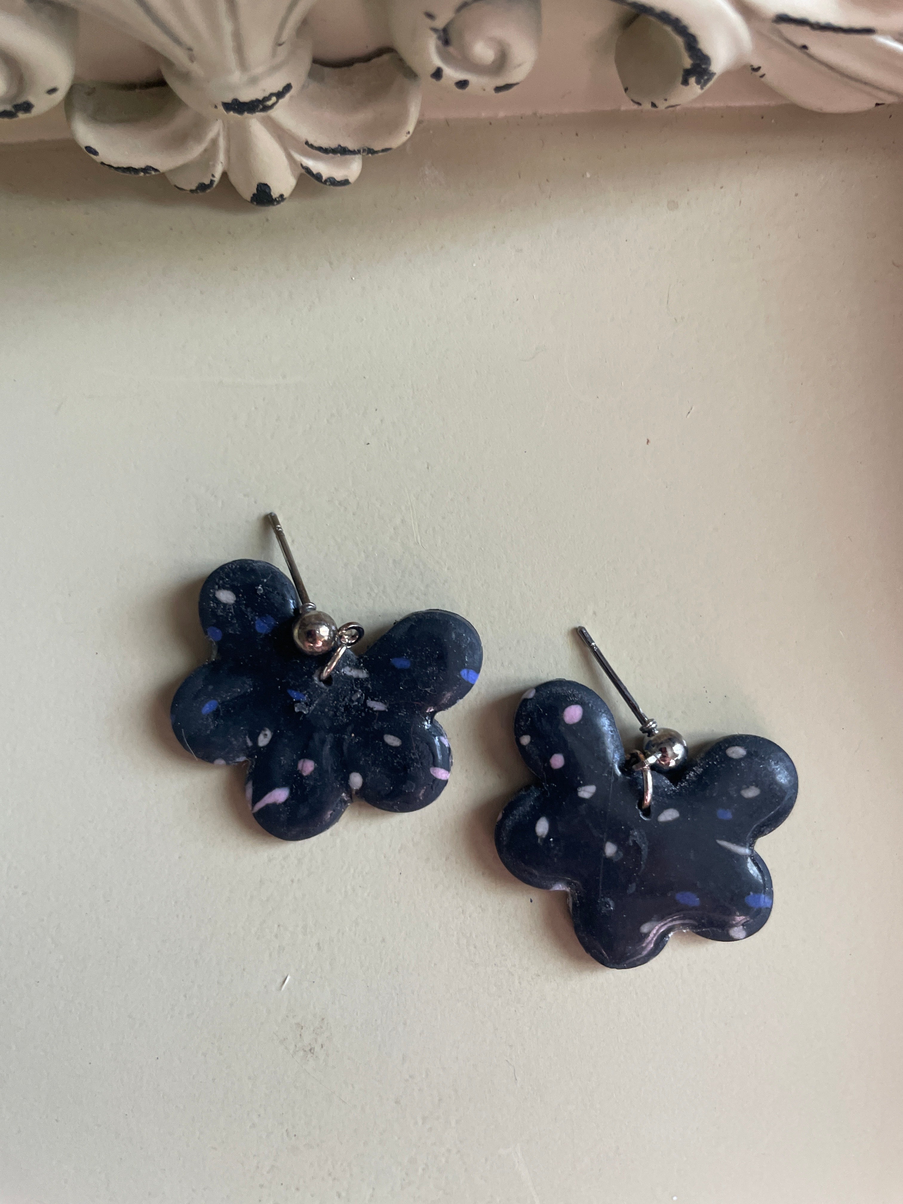 Pastel Coup Flower Earrings