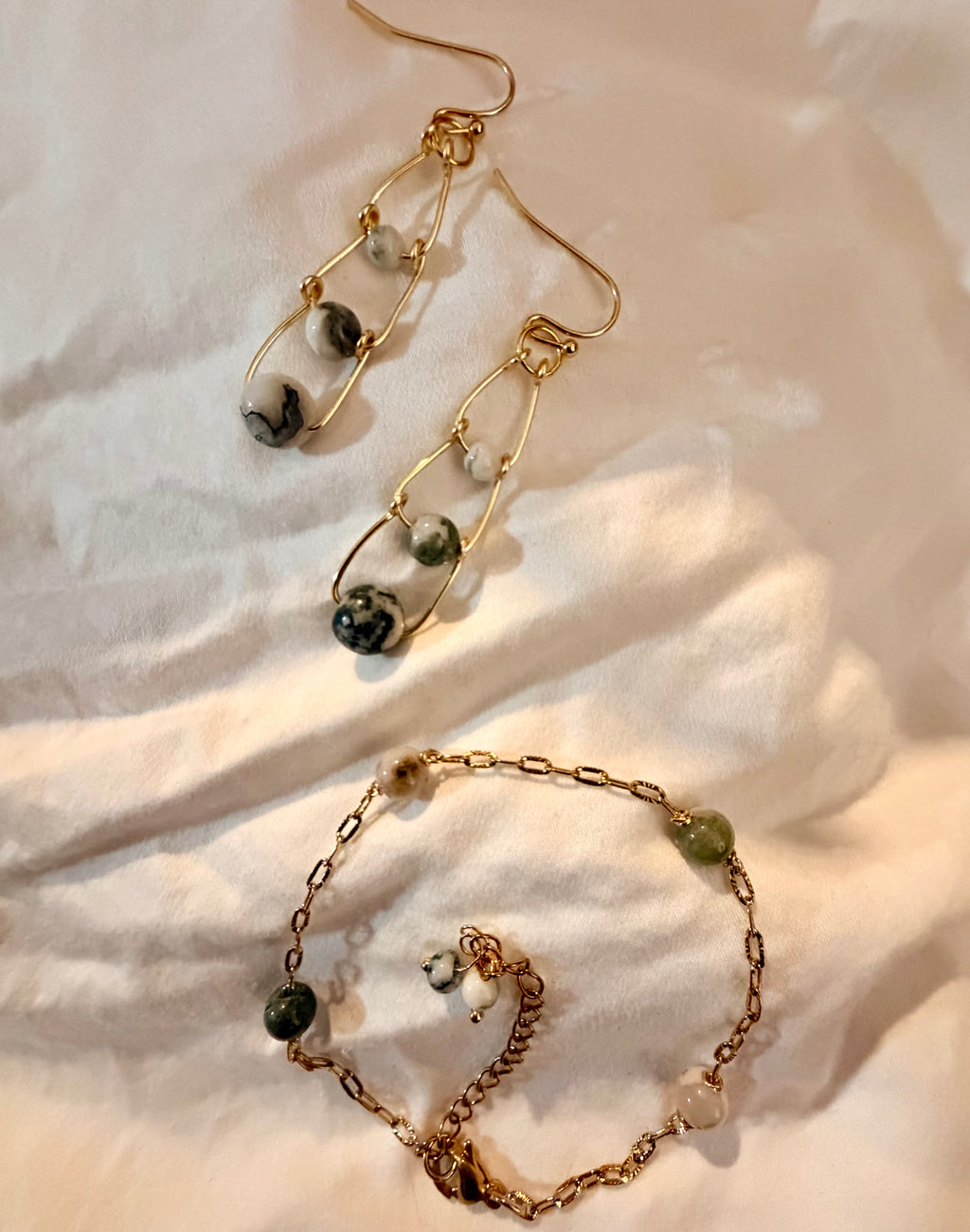 Healing Natural Green Agate Gold Plated Stainless Steel Dangle Earrings and Chain Bracelet Set