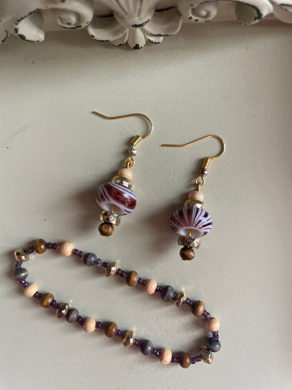 Brown Swirl Beaded Glass Set