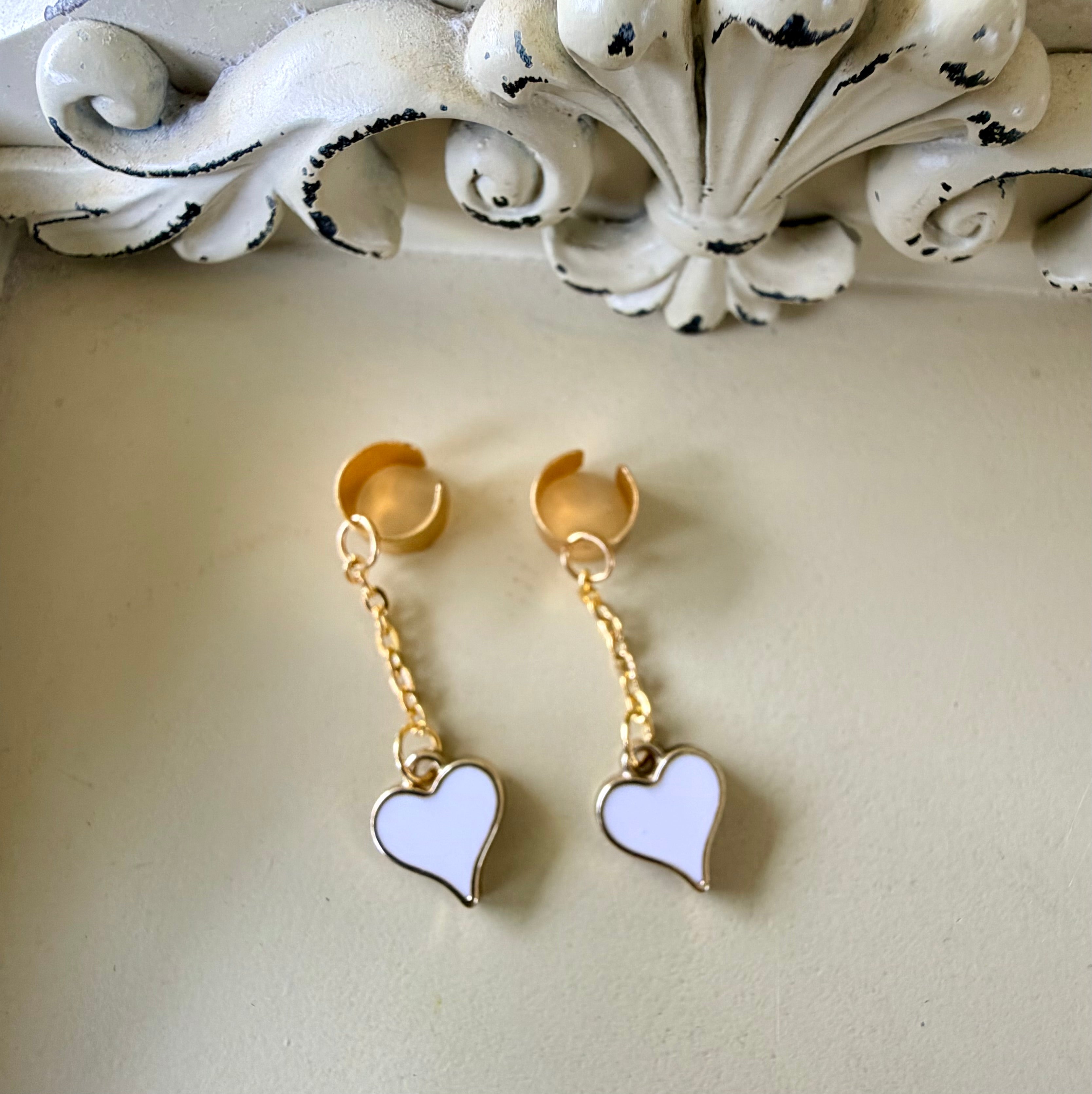 Gold Heart Chain Ear Cuff – Dainty  Cartilage Earrings