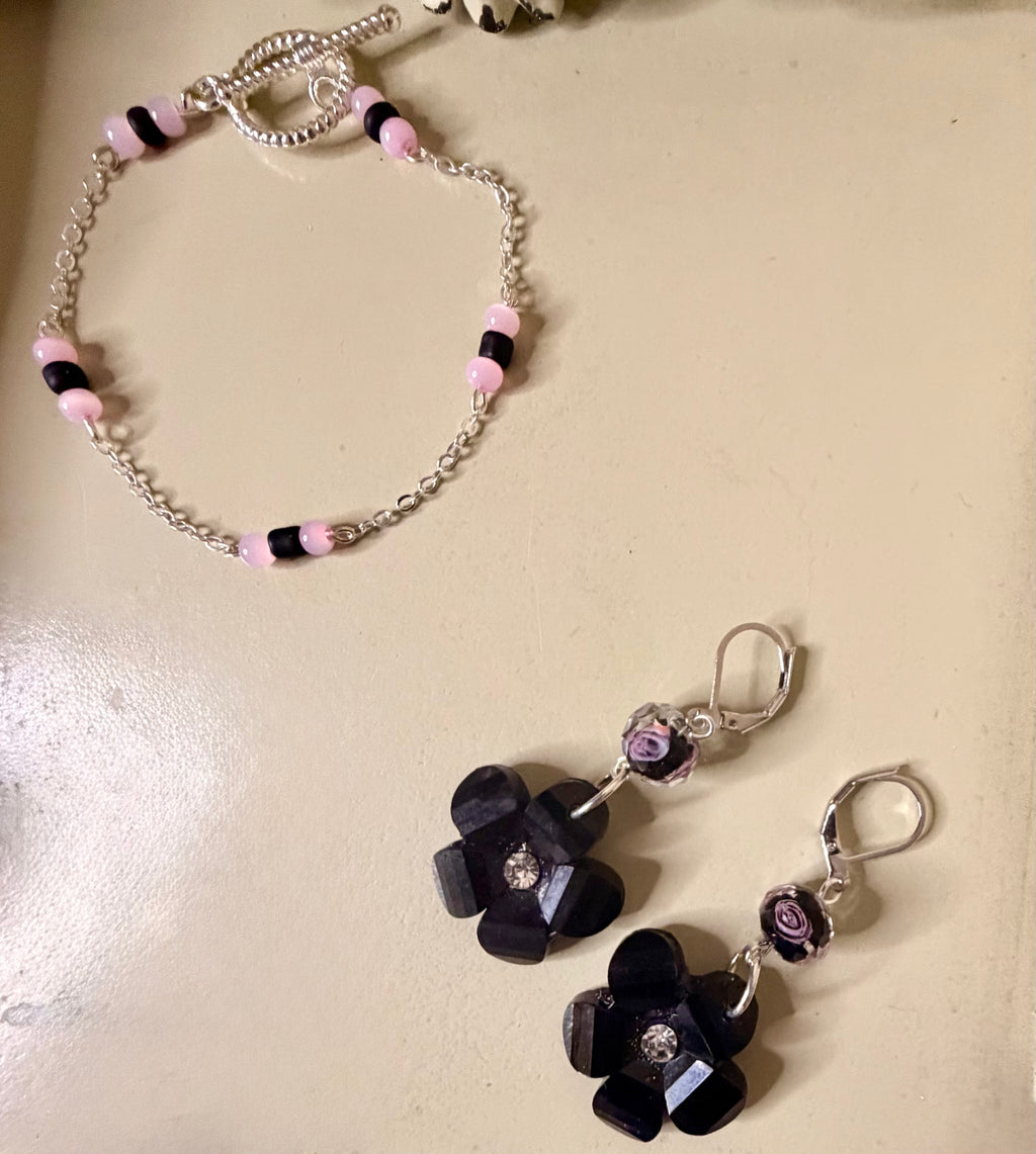 Midnight Bloom Flower Earrings Black & Pink Bead Toggle Bracelet Set