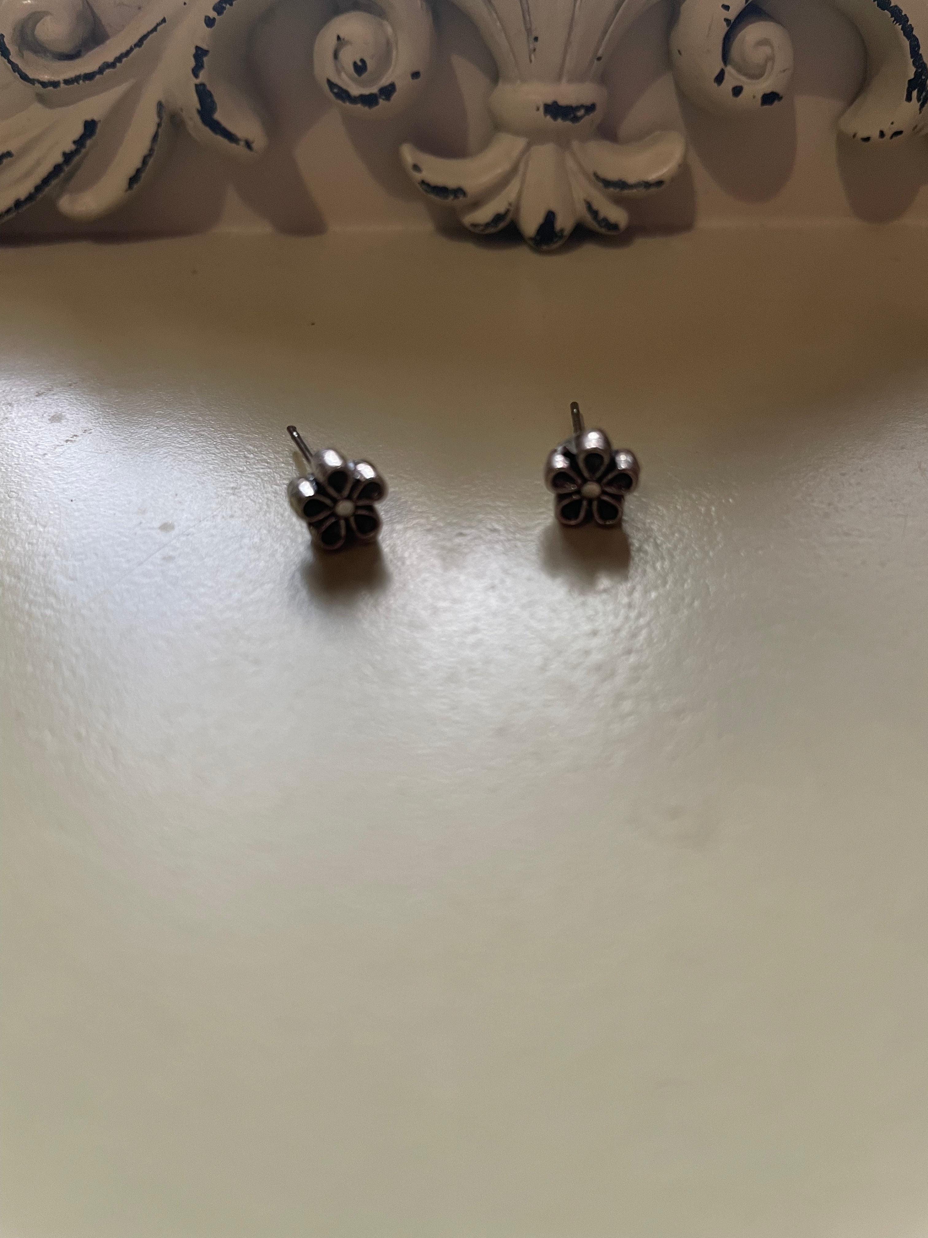 Daisy Stud Earrings