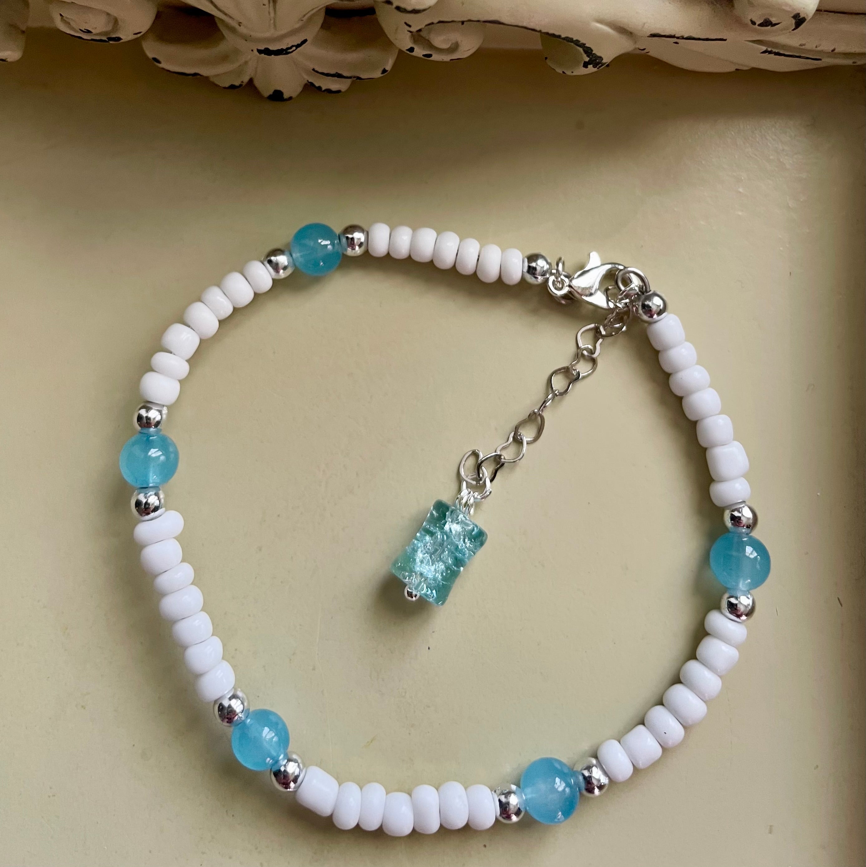 Blue Forget - Me - Not Floral Resin Earrings & Blue Beaded Bracelet Set – Silver White Seed Beads Aqua Accents, Pressed Flower Circle Dangles Handmade Gift - SublimeDesignsBySuzie