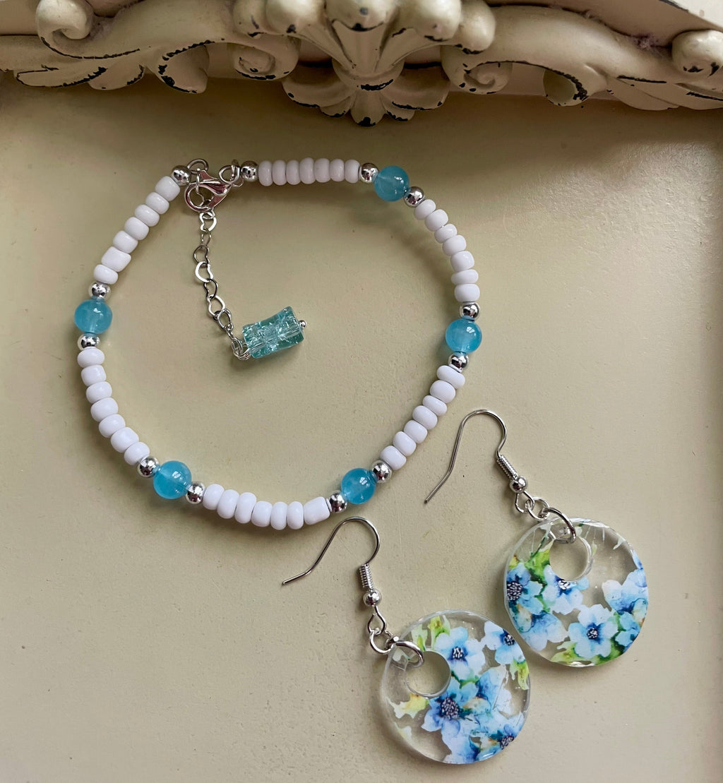 Blue Forget - Me - Not Floral Resin Earrings & Blue Beaded Bracelet Set – Silver White Seed Beads Aqua Accents, Pressed Flower Circle Dangles Handmade Gift - SublimeDesignsBySuzie