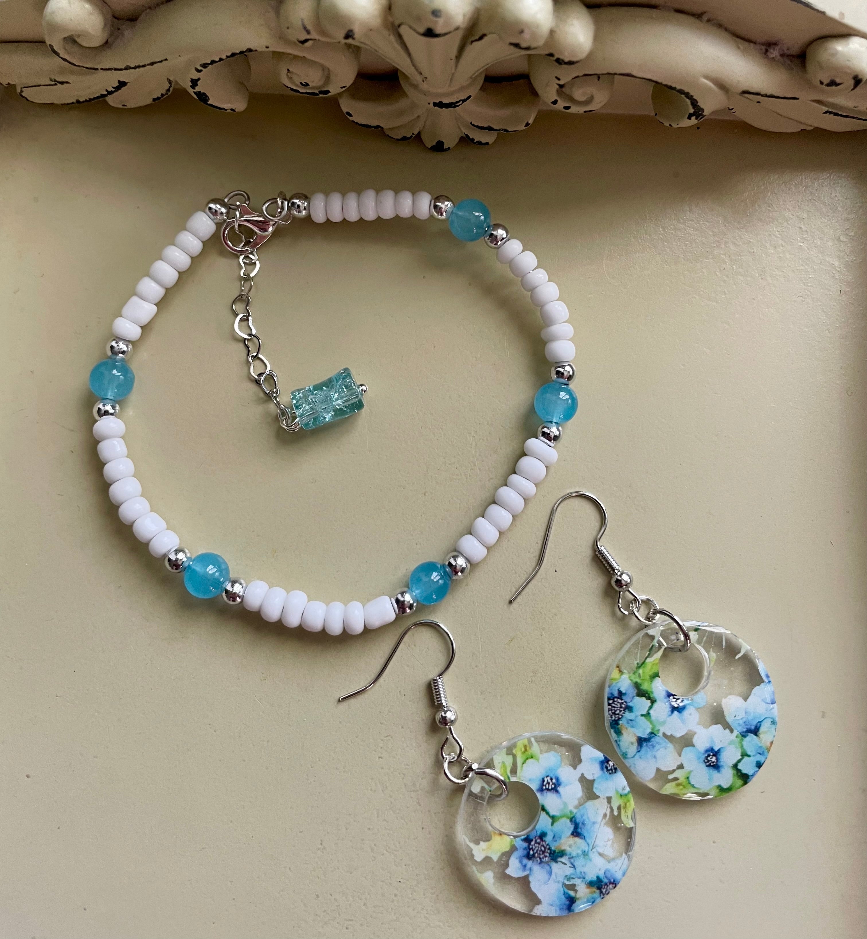 Blue Forget - Me - Not Floral Resin Earrings & Blue Beaded Bracelet Set – Silver White Seed Beads Aqua Accents, Pressed Flower Circle Dangles Handmade Gift - SublimeDesignsBySuzie