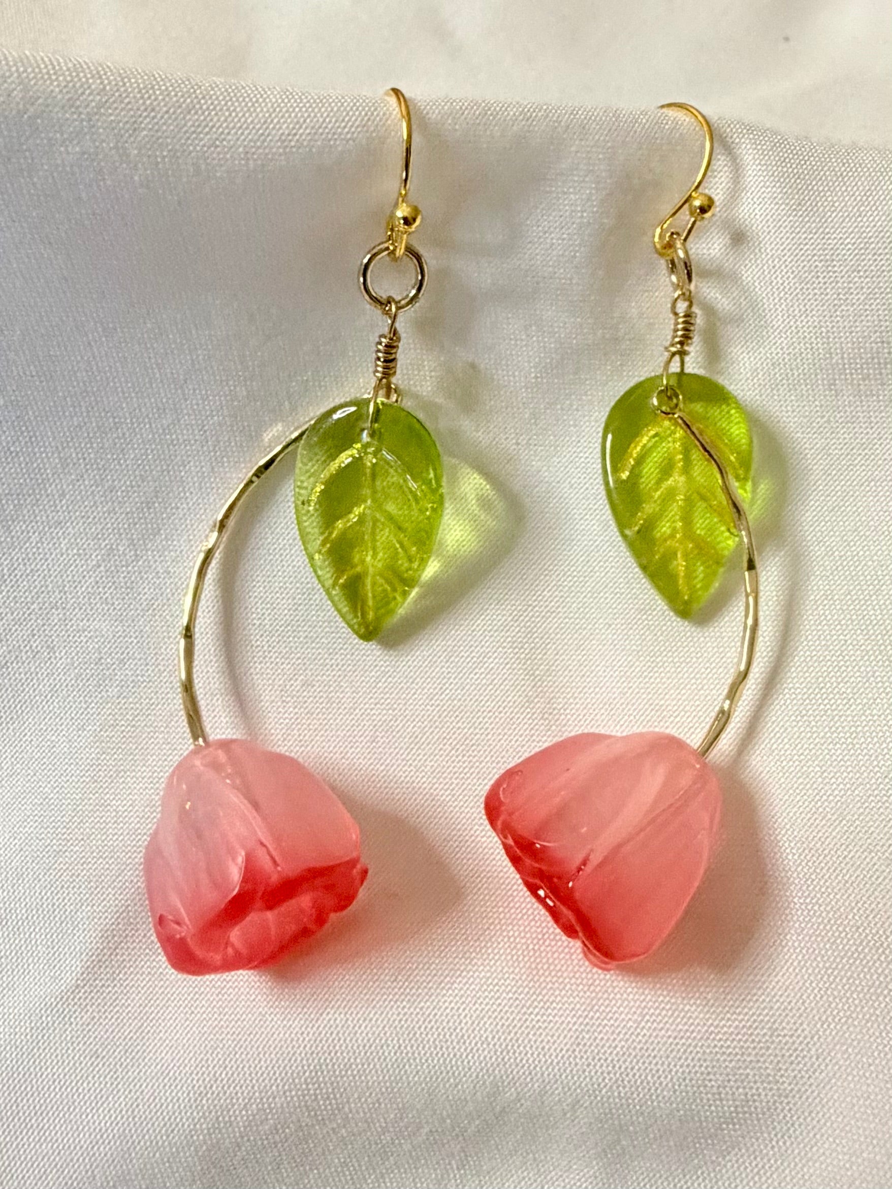 Garden Bloom Floral Jewelry Set - Green Leaf & Pink Tulip Earrings with Red Cream Beaded Bracelet & Earrings by Suzie with Sublime Designs - Palm Coast - SublimeDesignsBySuzie