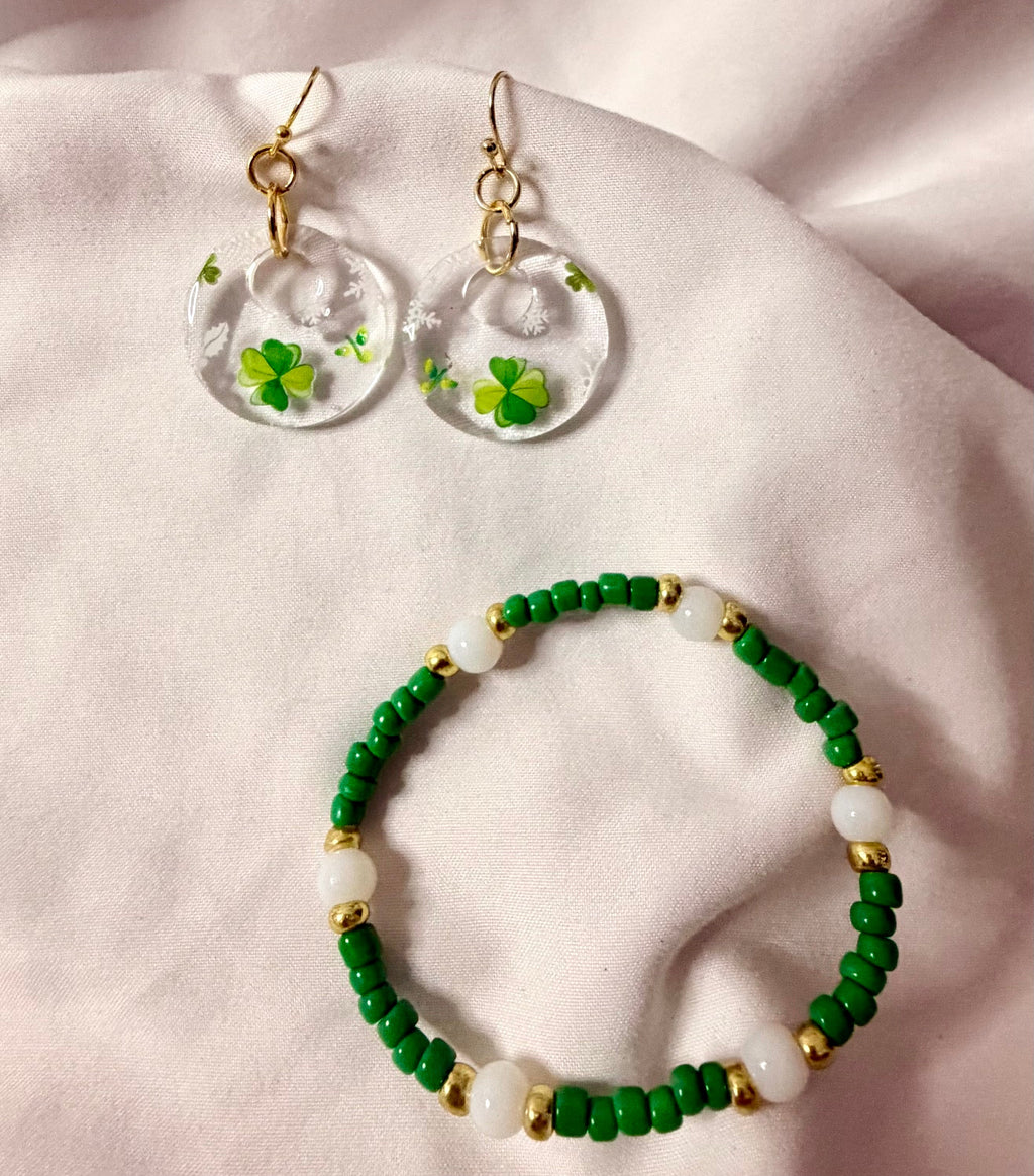 Lucky Shamrock St Pattys Day Resin Earrings & Beaded Bracelet Set - Green Four Leaf Clover Jewelry with Gold Accents + Free Stretch Ring by SublimeDesignsBySuzie in St Augustine - SublimeDesignsBySuzie