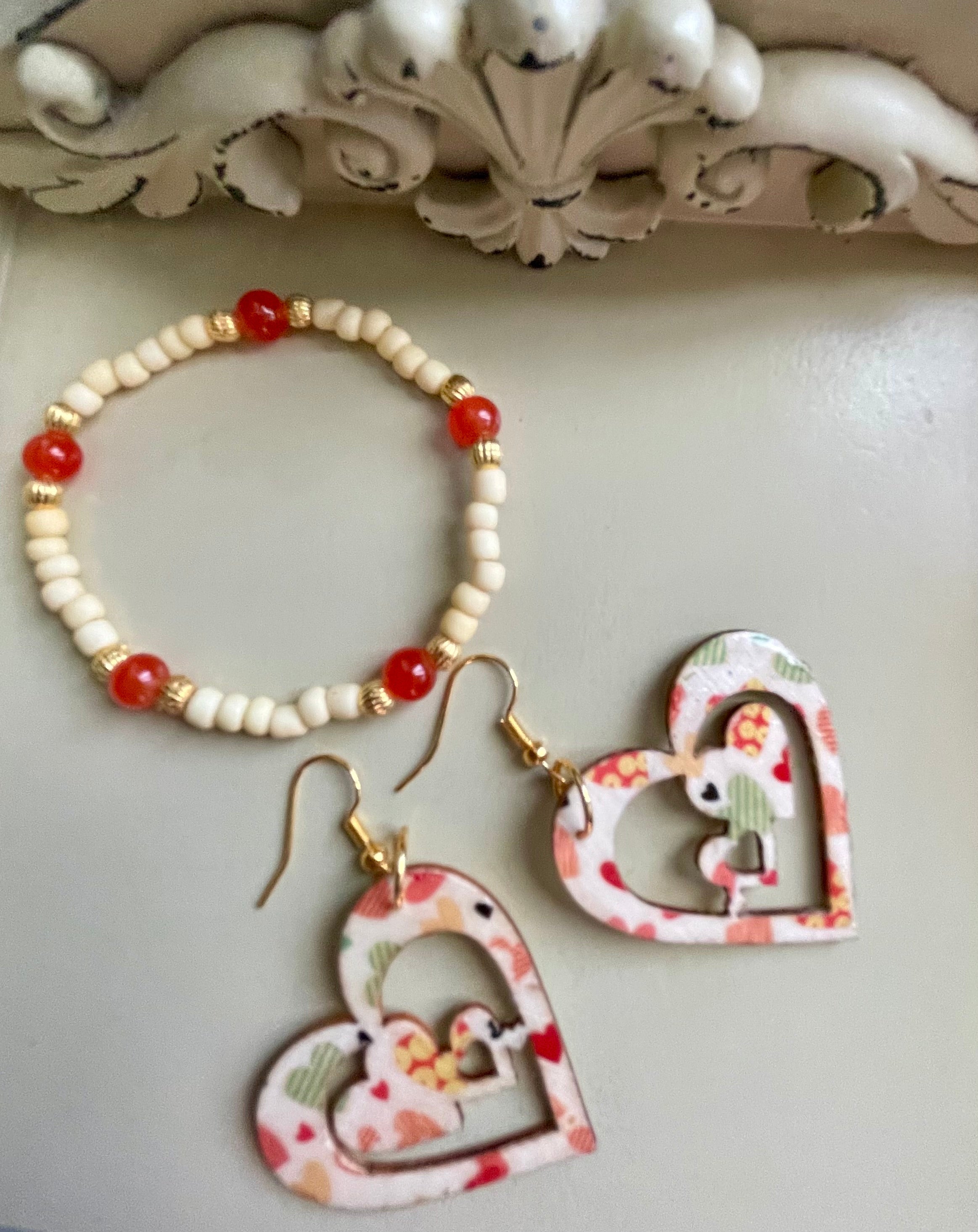 Nested Heart Floral Earrings & Carnelian Wood Bead Bracelet Set – Gold Plated Wooden Double Heart Jewelry, Folk Art Print Heart Dangles Handmade Gift - SublimeDesignsBySuzie - SublimeDesignsBySuzie
